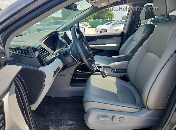 5FNRL6H97RB017719 2024 HONDA ODYSSEY Серебряный Вид салона спереди