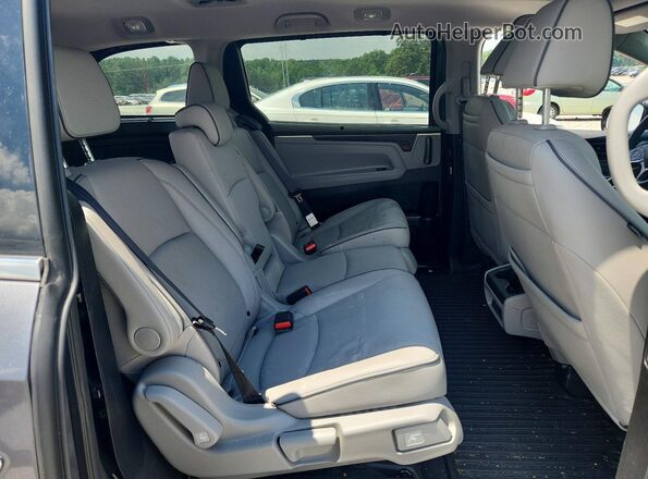 5FNRL6H97RB017719 2024 HONDA ODYSSEY Серебряный Вид задней части салона