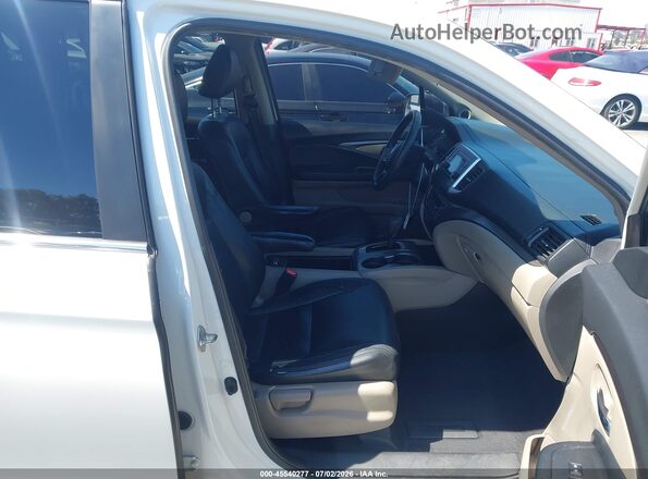 5FNYF5H15KB020485 2019 HONDA PILOT Белый Вид салона спереди