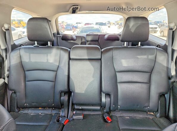 5FNYF5H26MB030549 2021 HONDA PILOT White Vista de los asientos traseros