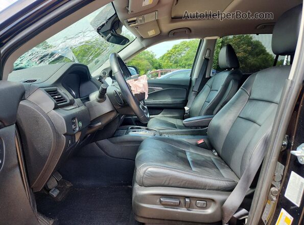5FNYF5H2XNB022908 2022 HONDA PILOT Черный Вид салона спереди