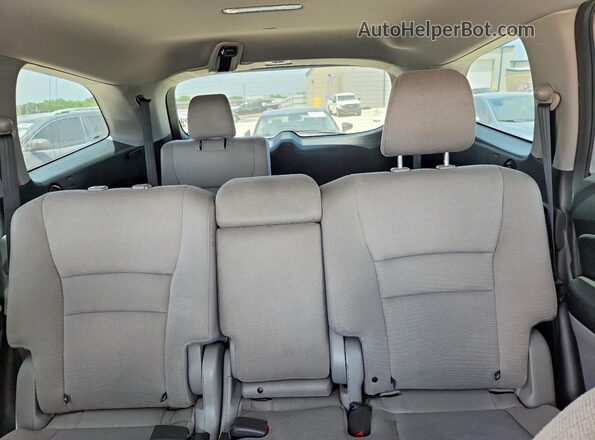 5FNYF5H35HB036776 2017 HONDA PILOT Silver Հետևի նստատեղերի տեսք