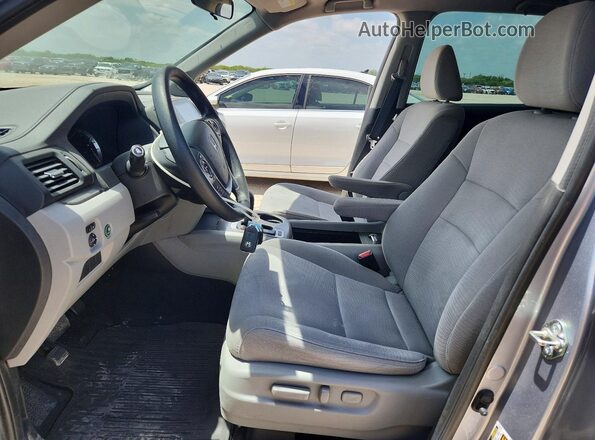 5FNYF5H35HB036776 2017 HONDA PILOT Silver Սալոնի դիմացի տեսք
