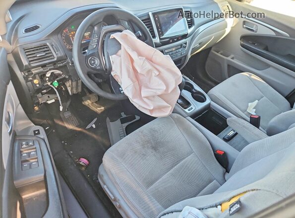 5FNYF5H39JB033658 2018 HONDA PILOT Серебряный Вид панели приборов
