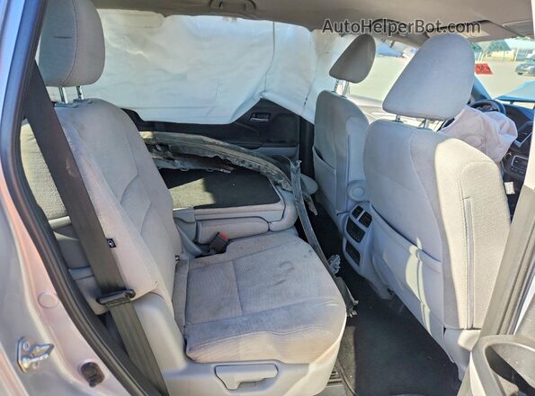 5FNYF5H39JB033658 2018 HONDA PILOT Серебряный Вид задних сидений