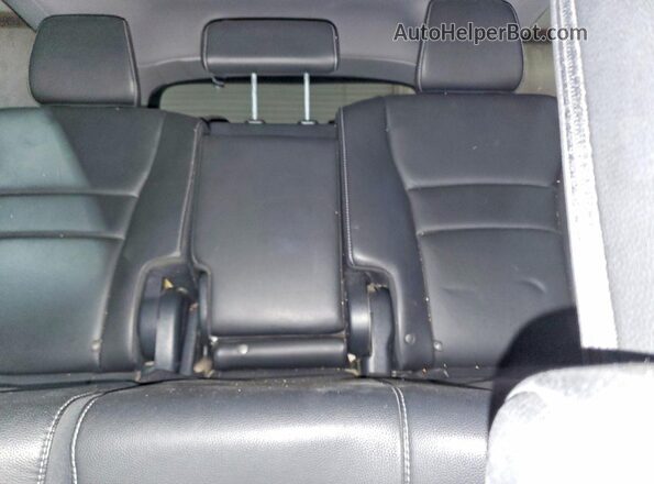 5FNYF5H44KB020763 2019 HONDA PILOT White Հետևի նստատեղերի տեսք