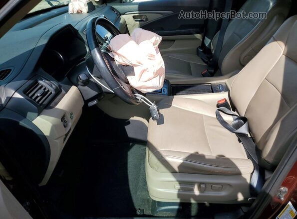 5FNYF5H51KB045581 2019 HONDA PILOT Burgundy Front interior view