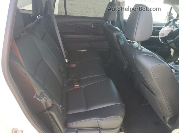 5FNYF5H51LB007057 2020 HONDA PILOT White Вид задньої частини салону