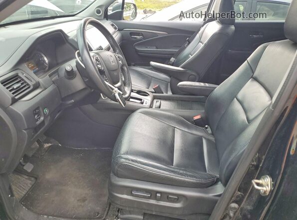 5FNYF5H52HB006992 2017 HONDA PILOT Charcoal Вид салону спереду