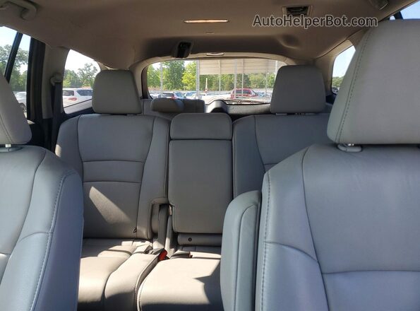 5FNYF5H52HB011920 2017 HONDA PILOT Gray Rear seats view