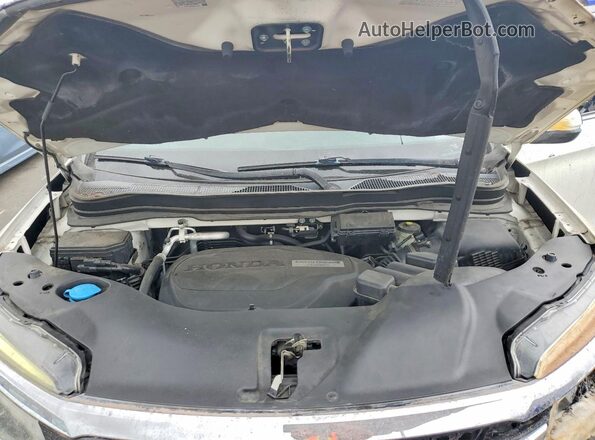 5FNYF5H52JB024236 2018 HONDA PILOT White Widok komory silnika