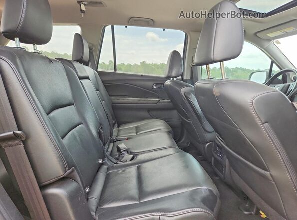 5FNYF5H57KB029773 2019 HONDA PILOT Gray Widok wnętrza z tyłu