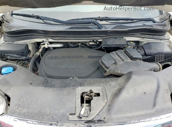 5FNYF5H59HB010702 2017 HONDA PILOT White ძრავის განყოფილების ხედი