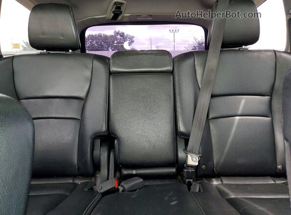 5FNYF5H59HB010702 2017 HONDA PILOT White უკანა სავარძლების ხედი