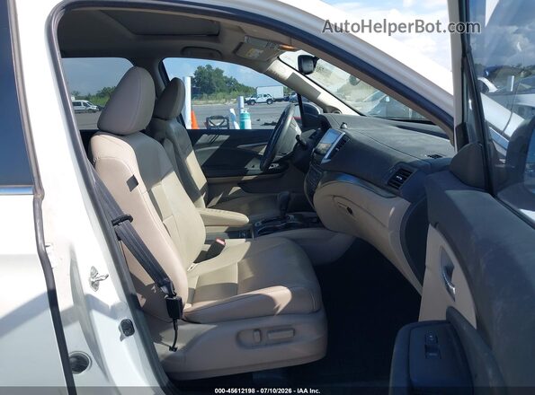 5FNYF5H64HB013354 2017 HONDA PILOT White Vista interior delantera