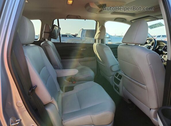 5FNYF5H64KB044384 2019 HONDA PILOT Silver Vista interior trasera