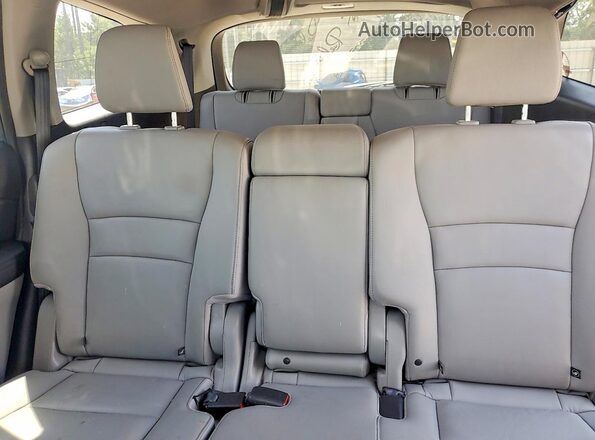5FNYF5H6XJB005457 2018 HONDA PILOT Blue Rear seats view