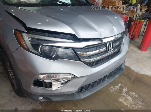 5FNYF5H70JB013706 2018 HONDA PILOT Silver Widok z przodu