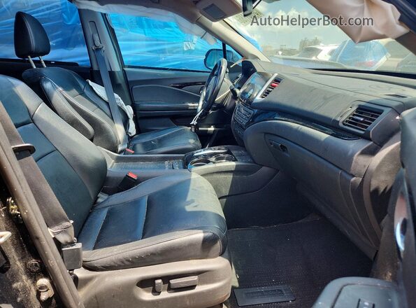 5FNYF5H90JB009558 2018 HONDA PILOT Black Front interior view