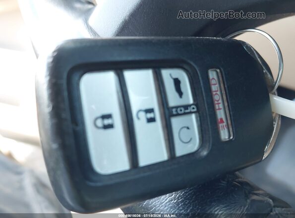 5FNYF5H90KB038978 2019 HONDA PILOT Белый Вид панели приборов