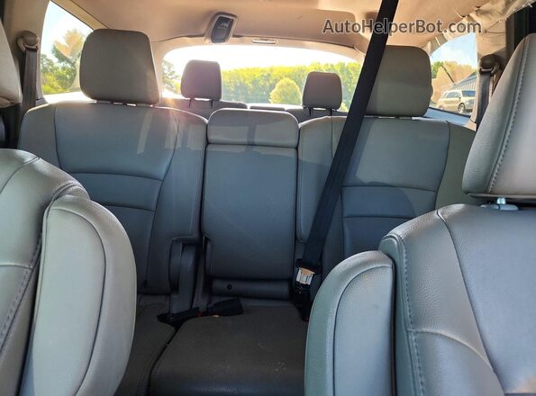 5FNYF5H90KB043646 2019 HONDA PILOT Blue Rear seats view