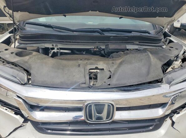 5FNYF5H90LB026007 2020 HONDA PILOT White Vista del compartimento del motor