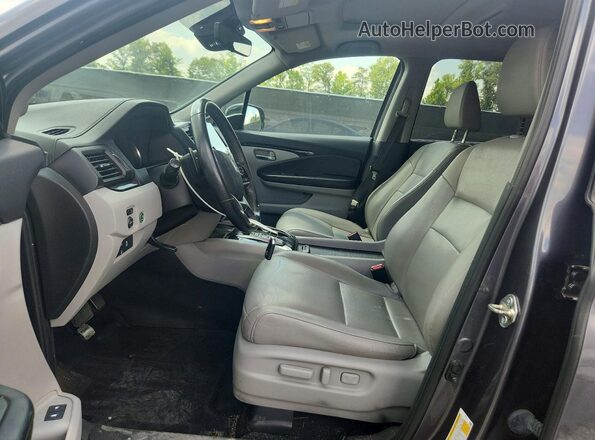 5FNYF5H91KB022658 2019 HONDA PILOT Gray Front interior view