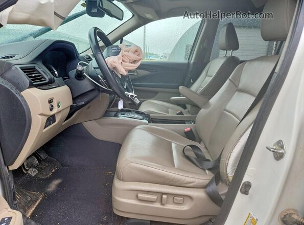 5FNYF5H93JB007707 2018 HONDA PILOT White Vista interior delantera