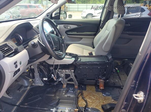 5FNYF5H95HB028519 2017 HONDA PILOT Blue წინა სალონის ხედი
