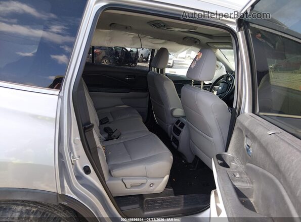 5FNYF5H95JB006462 2018 HONDA PILOT Silver VIN կոդի պիտակի տեսք