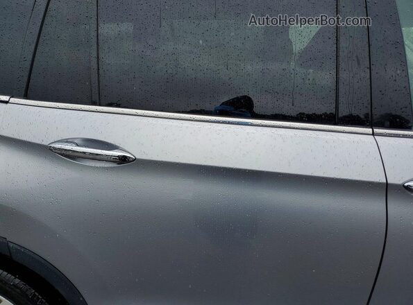 5FNYF6H00JB004903 2018 HONDA PILOT Silver Սալոնի հետևի տեսք