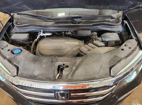 5FNYF6H00JB062204 2018 HONDA PILOT Green Widok komory silnika