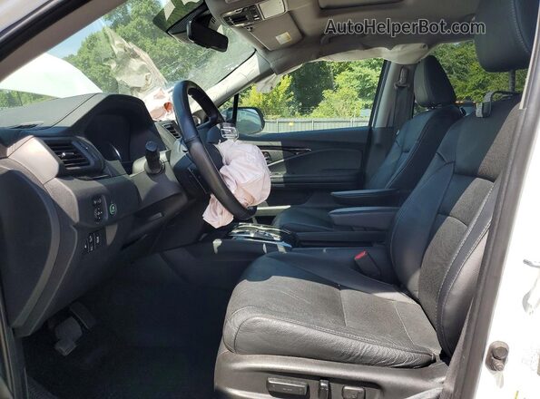 5FNYF6H00MB094106 2021 HONDA PILOT White Вид салону спереду