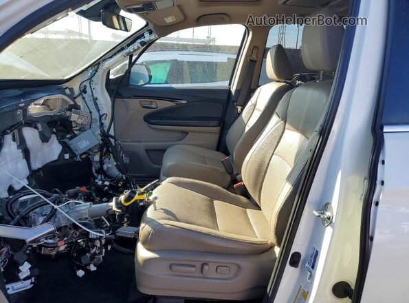5FNYF6H03KB004265 2019 HONDA PILOT Белый Вид салона спереди
