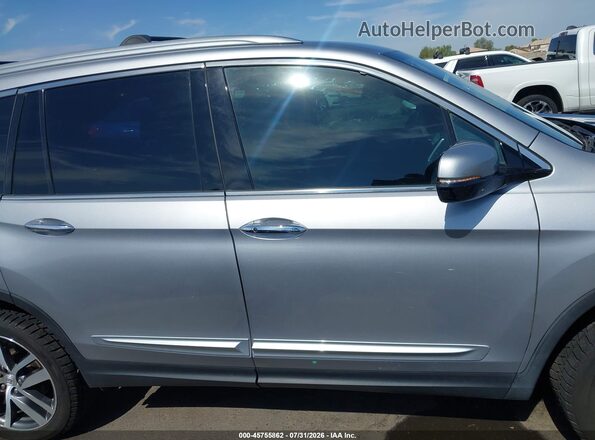 5FNYF6H04JB012776 2018 HONDA PILOT Silver Widok wnętrza z tyłu