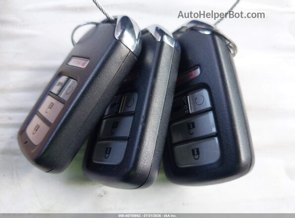 5FNYF6H04JB012776 2018 HONDA PILOT Silver Widok deski rozdzielczej