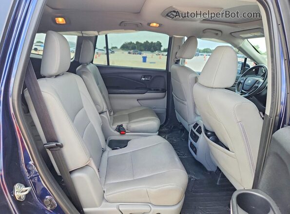 5FNYF6H05HB041049 2017 HONDA PILOT Синий Вид задней части салона