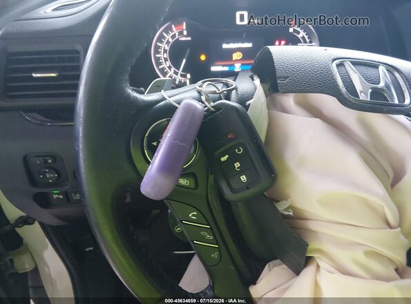 5FNYF6H05HB098870 2017 HONDA PILOT White Widok deski rozdzielczej