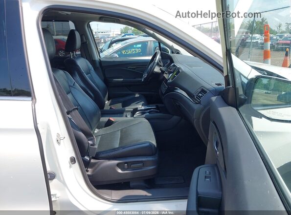 5FNYF6H05KB061244 2019 HONDA PILOT White Vista interior delantera