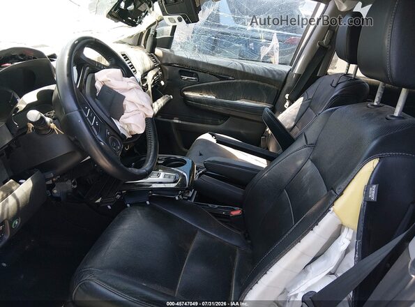 5FNYF6H06JB003027 2018 HONDA PILOT White Vista interior delantera