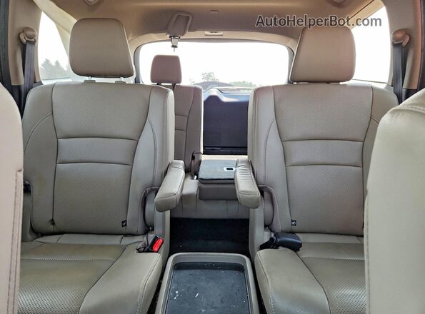 5FNYF6H07KB092835 2019 HONDA PILOT Burgundy Widok tylnych siedzeń