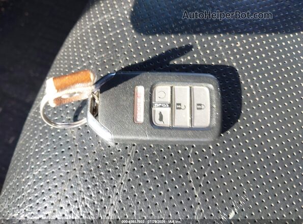 5FNYF6H09HB034556 2017 HONDA PILOT Silver Dashboard view