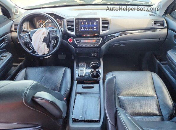 5FNYF6H0XHB068375 2017 HONDA PILOT Black Dashboard view