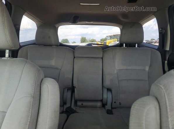 5FNYF6H13JB024958 2018 HONDA PILOT Gray Widok tylnych siedzeń