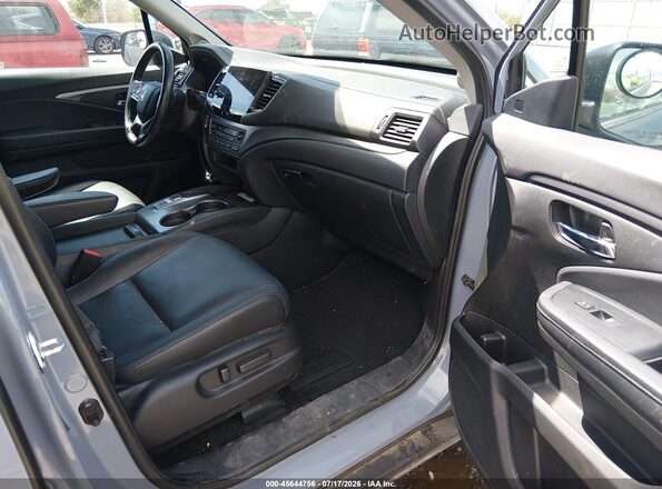 5FNYF6H26NB055989 2022 HONDA PILOT Blue Вид салону спереду