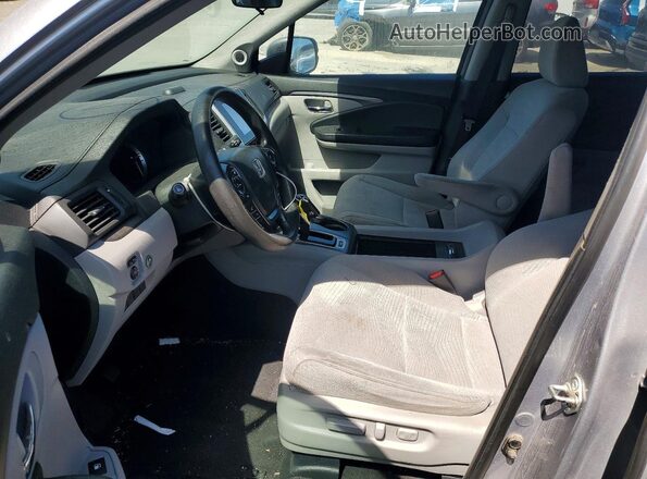 5FNYF6H30JB042870 2018 HONDA PILOT Silver Widok wnętrza z przodu