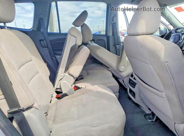 5FNYF6H30JB042870 2018 HONDA PILOT Silver Widok tylnych siedzeń