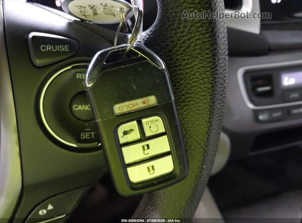 5FNYF6H34JB060496 2018 HONDA PILOT Серебряный Вид панели приборов