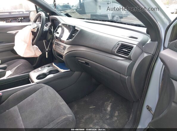5FNYF6H3XNB090348 2022 HONDA PILOT Silver Вид салону спереду
