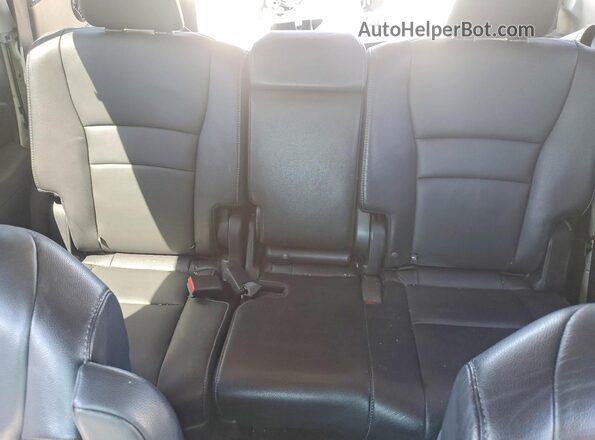 5FNYF6H40KB054060 2019 HONDA PILOT White უკანა სავარძლების ხედი